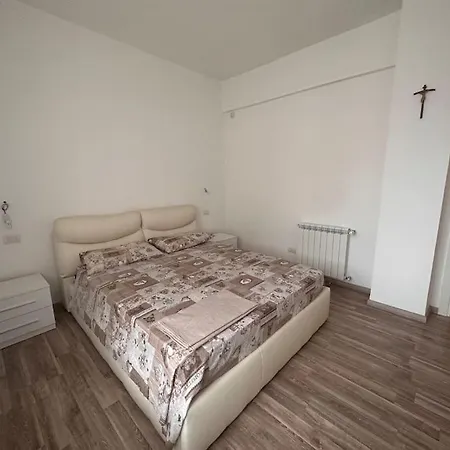 Apartment Intero Alloggio - Casa